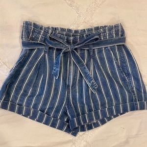 Shorts with Belt